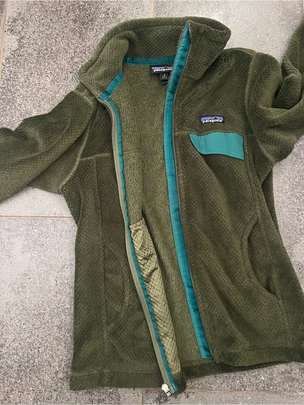 Patagonia® Women’s Full-Zip Re-Tool
Jacket. Fatigue Green. Size S. EUC - Picture 10 of 15